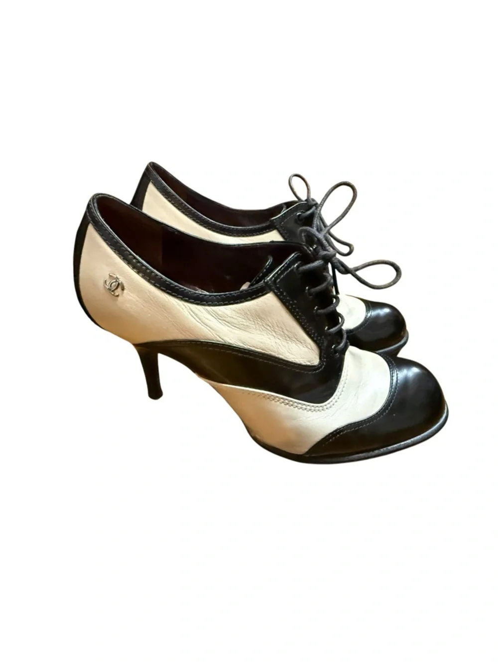 Vintage CHANEL Black Cream Two-tone Oxford Pumps with bags/box size 37